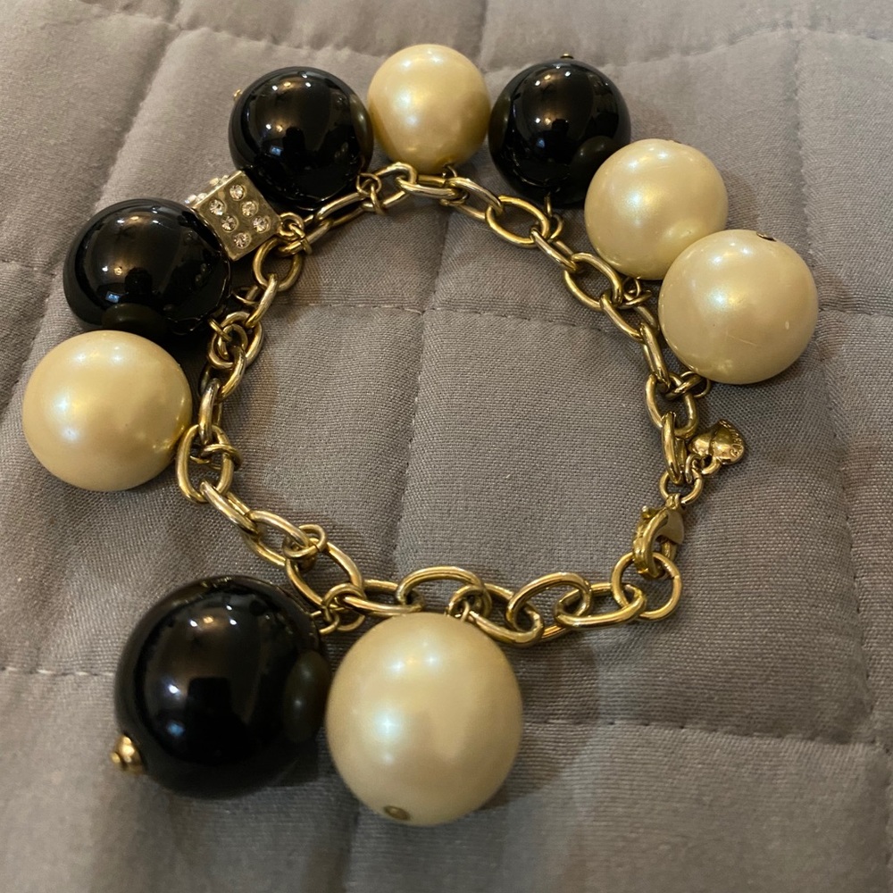 Pearl bracelet